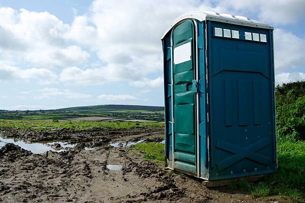 Best Restroom Trailer for Weddings  in Friendswood, TX